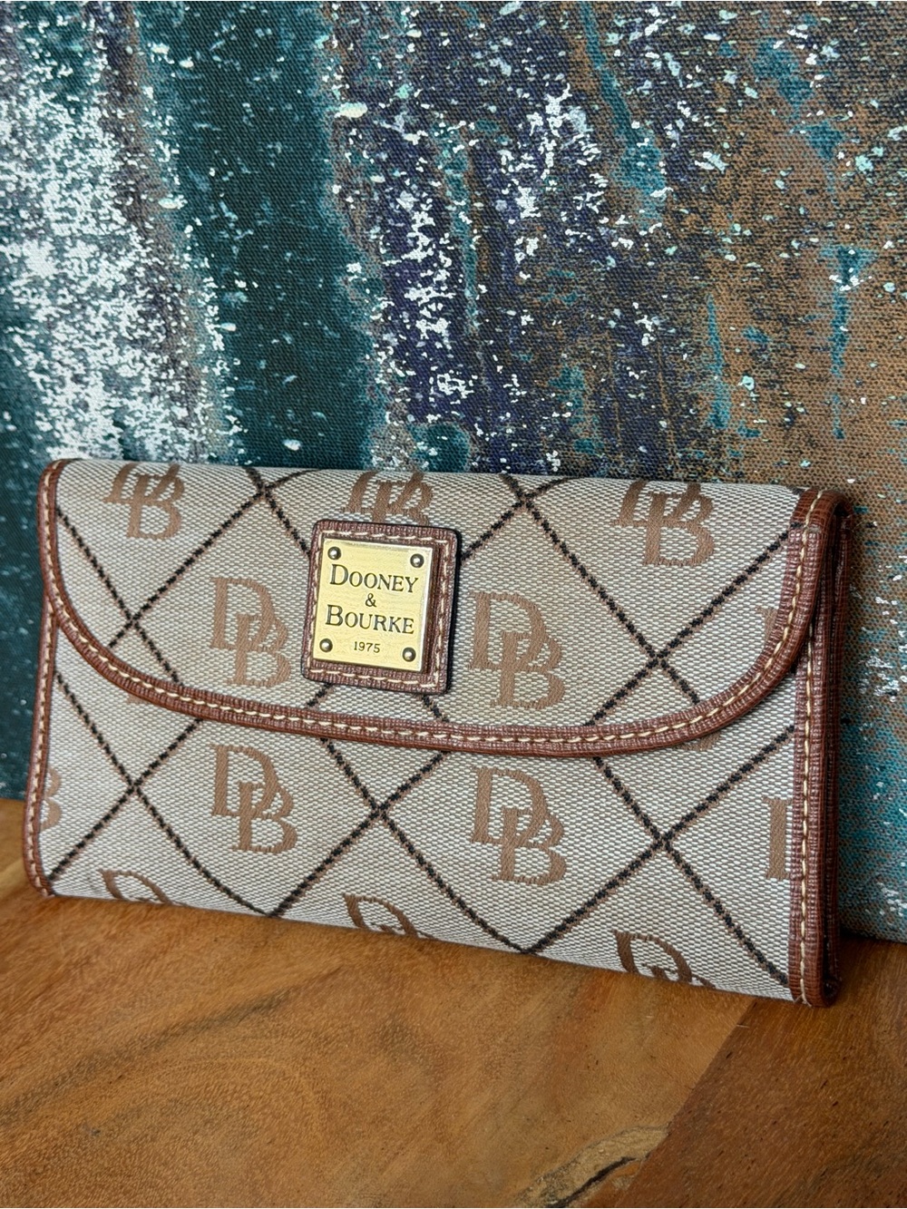 Dooney & Bourke 2010s Classic Gretta Continental Wallet Gray/Tan (GUC)
